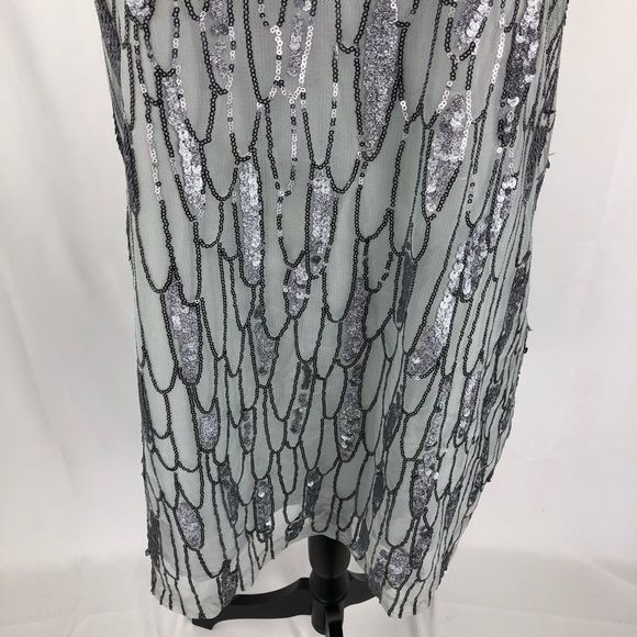 BB Dakota Roselynn Silver Sequin Shift Dress - Picture 5 of 9